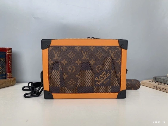 LOUIS SOFT VUITTON TRUNK 0812